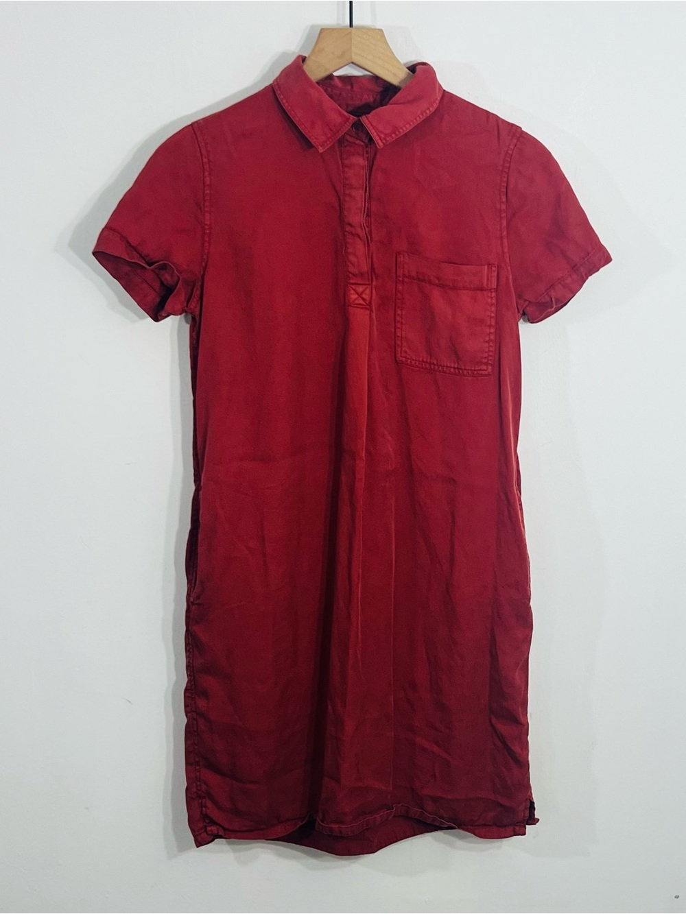 GAP Pullover Button Front Collar Short Sleeve Red NWOT Size XS Casual Preppy